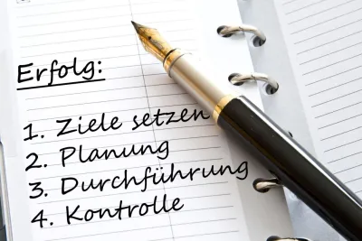 Erfolgsformel © mapoli-photo - stock.adobe.com