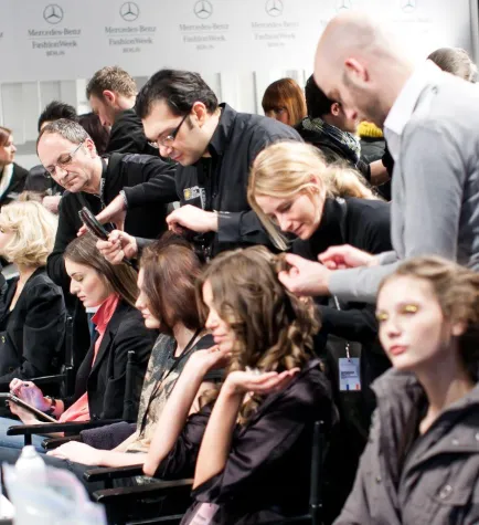 Bild: Internationale Models mit Frisuren aus Wiesbaden