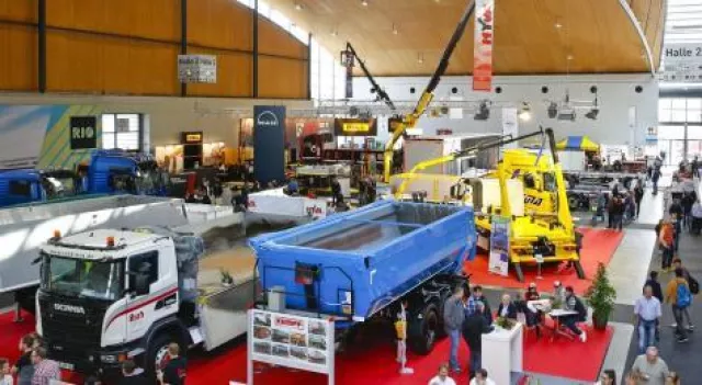 Bild: Die Telematik-Tage auf der bisher größten Karlsruher Nutzfahrzeugmesse NUFAM