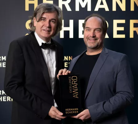 Bild: In nur zwei Minuten zum Spitzenpreis bei Internationalem Rednerwettbewerb!