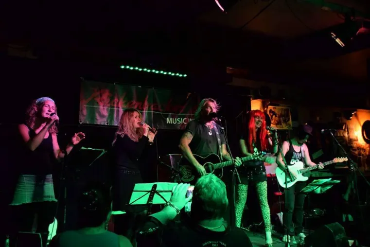 Girls-Rock mit Pop von den Shevettes Bild: Girls-Rock mit Pop von den Shevettes