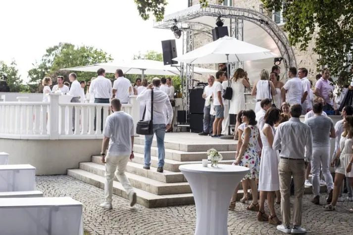 Bild: GEMCO realisierte Veranstaltungstechnik beim Sommerfest der Holy AG