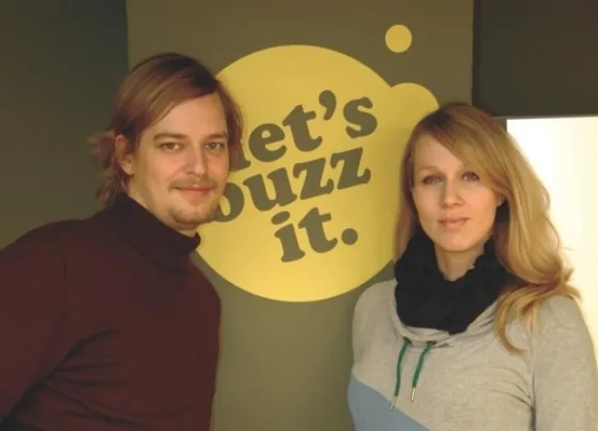 Bild: Zwei neue Mitarbeiter für die webguerillas - Katrin Schmitt u. Christoph Bauer erweitern das Social-Media-Team