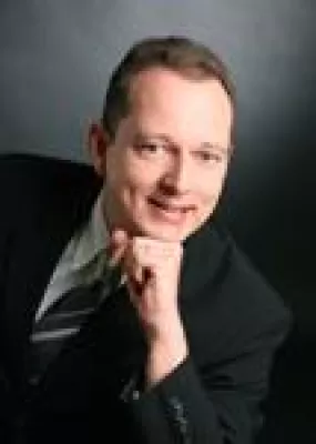 Bild: Daniel Braß erhält Handlungsvollmacht