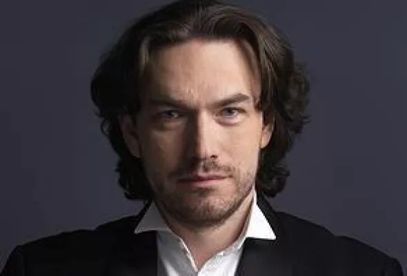 Bild: Besetzungsänderung Benefizkonzert in Hamburg: MALCIEJ PIKULSKI begleitet LUCA PISARONI