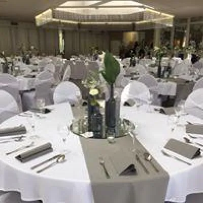 Bild: Entspannt feiern – die Planung uebernehmen die Fachleute