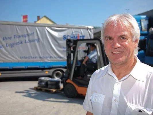 Bild: Ein Siegener Unternehmer im Portrait: Gerold Schmidt feiert 20 Jahre Taxi Schmidt