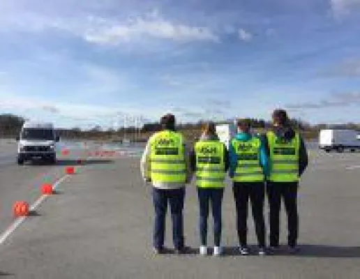 Bild: Kath Autohäuser setzen erfolgreich auf Nachwuchs im Kraftfahrzeughandwerk