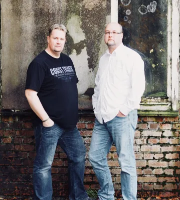 In jedem Falsch ein Richtig - Musikprojekt Schattenweiss mit neuem Album "Falsche Gezeiten" (VÖ 17.10.2025) Bild: In jedem Falsch ein Richtig - Musikprojekt Schattenweiss mit neuem Album "Falsche Gezeiten" (VÖ 17.10.2025)