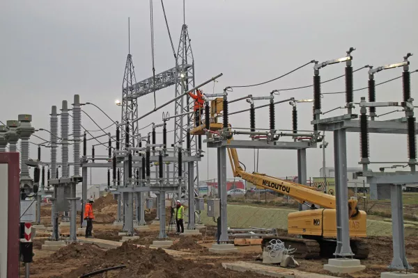 Bild: Energiewende in Mecklenburg-Vorpommern: Umspannwerk von E.DIS in Tessin geht im Mai in Betrieb