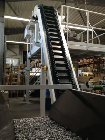 Bild: KOHLHAGE Fasteners investiert in Verpackungsanlage