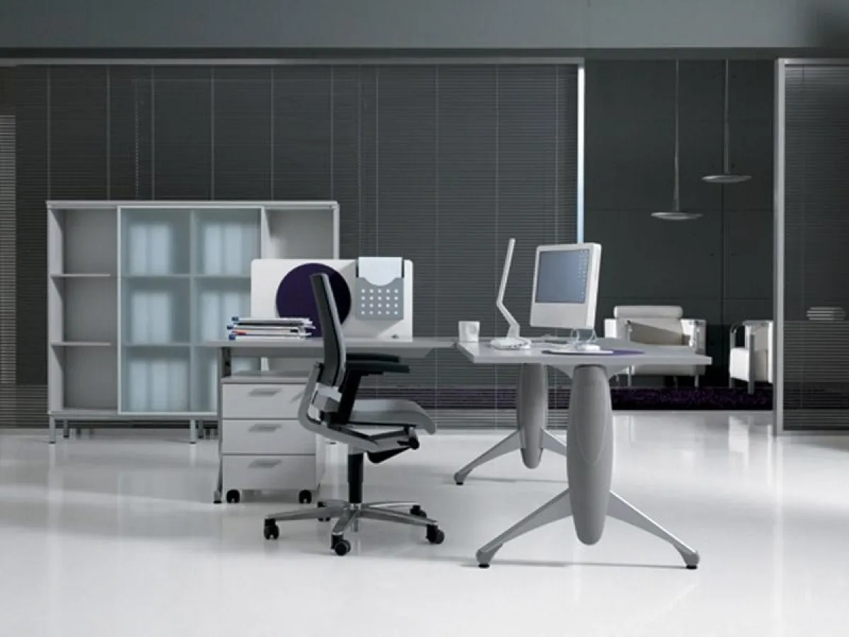 Schreibtisch Exit Winkelkombination Sonderangebot