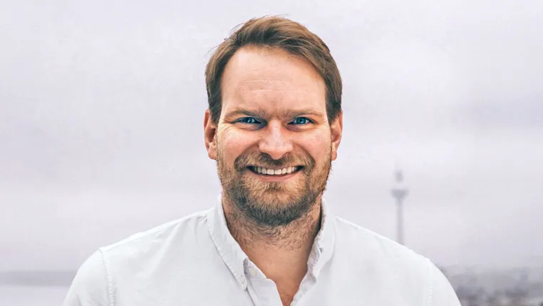 Bild: xSuite und Hypatos werden Partner