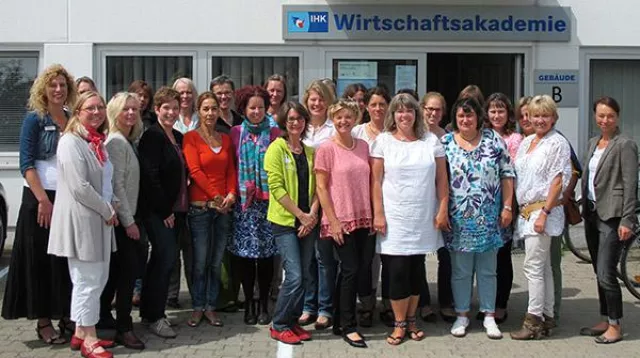 Neue Perspektiven für Wiedereinsteigerinnen Bild: Neue Perspektiven für Wiedereinsteigerinnen