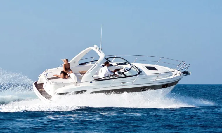 Bild: Neue Bavaria Sport 29 bei Yachtcharter-Schulz