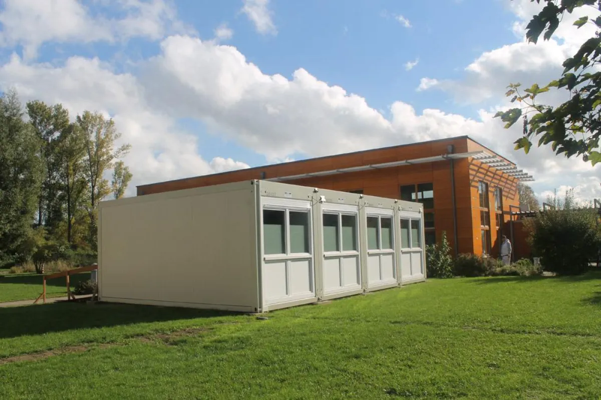 Die ELA-Anlage aus vier Qualitätsallroundern im Park des CJD Salzgitter