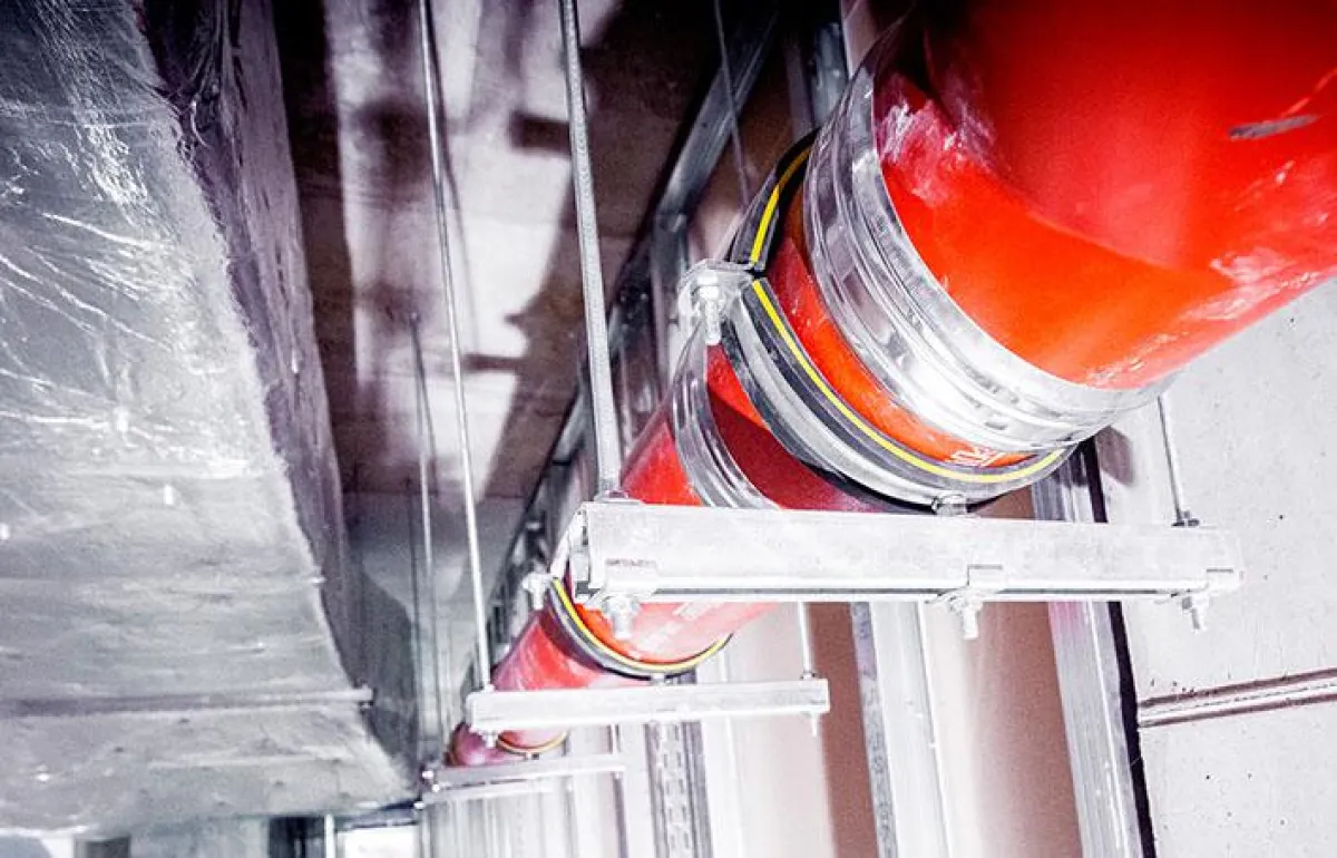 Beispiel f. brandgeprüfte Befestigungselemente: MPC Systemschiene 38_40 mit Gewindestange und Haltek