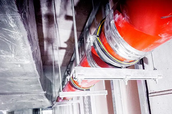 Bild: Brandschutz in Flucht- und Rettungswegen: Erhöhte Anforderungen bei selbsttragenden Unterdecken