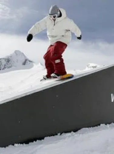 Österreichs Mekka für alle, die dem Snowboard huldigen Bild: Österreichs Mekka für alle, die dem Snowboard huldigen