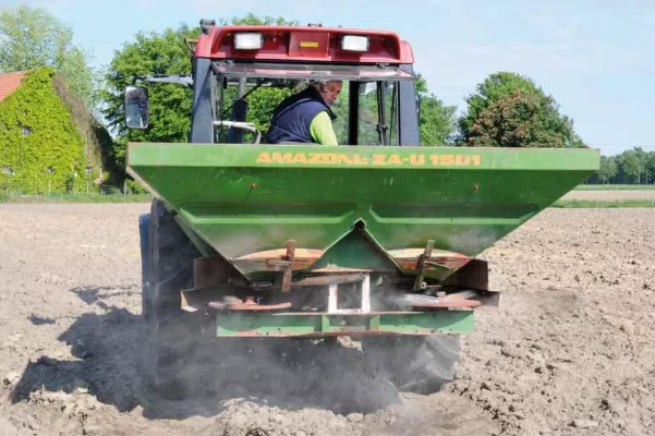 Arpolith eröffnet auf 17 Hektar Freifläche Agrar-Kompetenzzentrum in Borken Bild: Arpolith eröffnet auf 17 Hektar Freifläche Agrar-Kompetenzzentrum in Borken