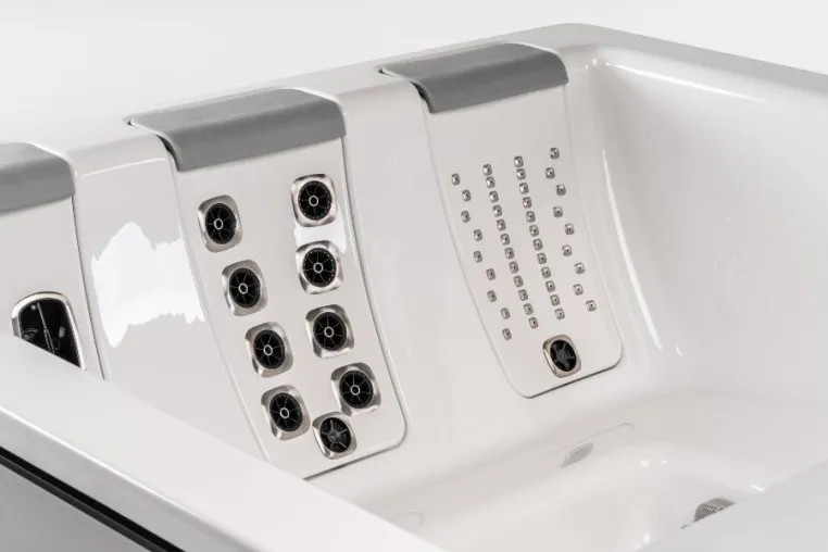 Von JetPaks und automatisierten Filterzyklen - Deutschlands größte Villeroy & Boch Whirlpool-Ausstellung Bild: Von JetPaks und automatisierten Filterzyklen - Deutschlands größte Villeroy & Boch Whirlpool-Ausstellung