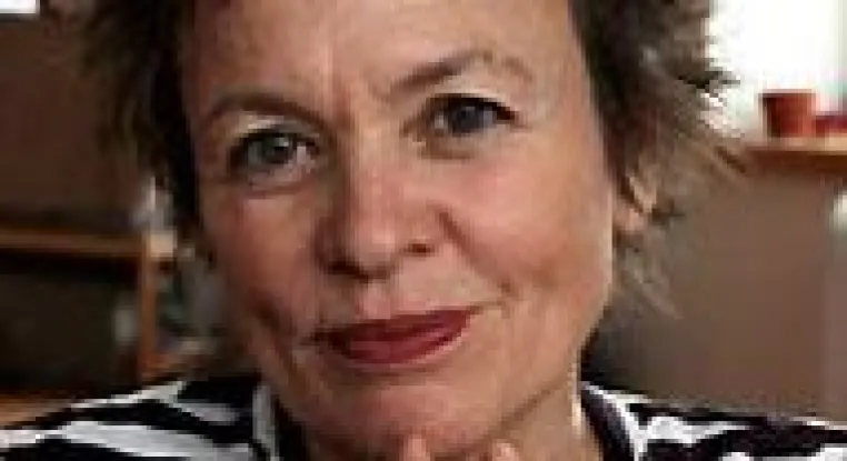Laurie Anderson fragt dropping knowledge Bild: Laurie Anderson fragt dropping knowledge