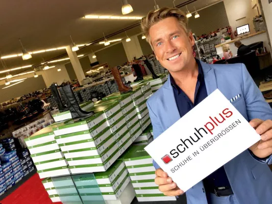 Bild: 50.000 Besucher in 3 Tagen: Rekord für schuhplus - Schuhe in Übergrößen