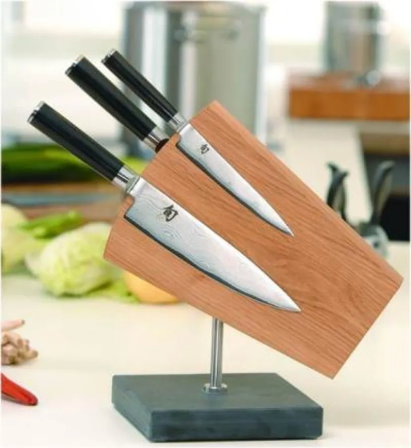 Kai Shun Messer an einem Messerblock