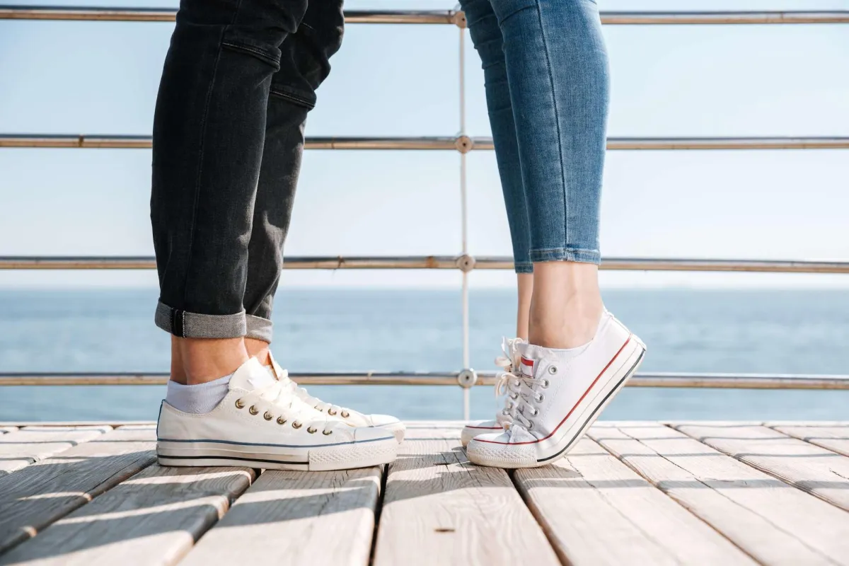 Umfangreiches Sortiment für XXL-Schuhe bei schuhplus