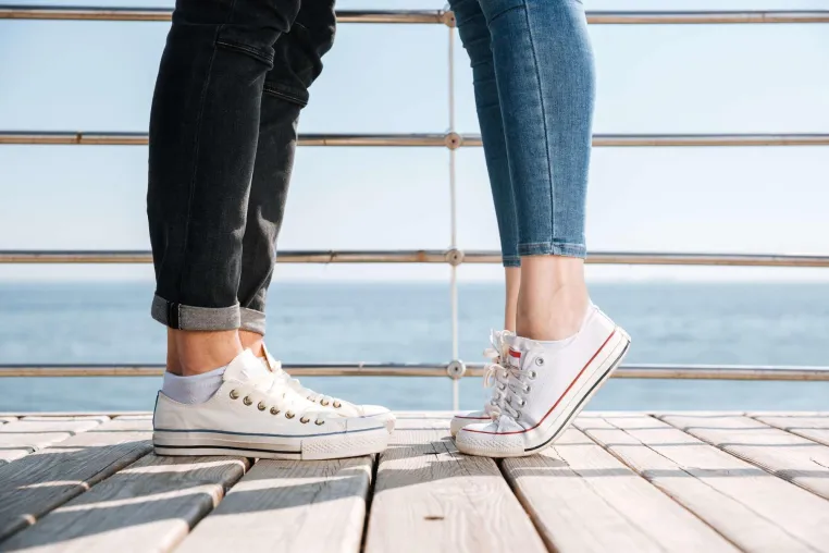 Bild: Übergrößen Schuhe finden bei schuhplus