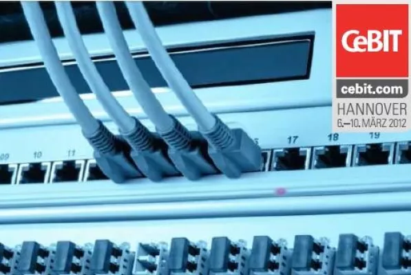 TKM GmbH präsentiert das RFID basierte Patchkabel-Management-System auf der Cebit 2012 Bild: TKM GmbH präsentiert das RFID basierte Patchkabel-Management-System auf der Cebit 2012