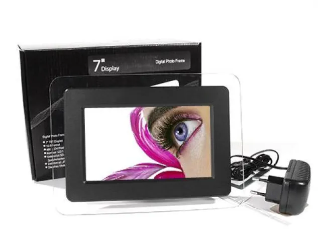 Bild: Digitale Bilderrahmen für das Weihnachtsgeschäft