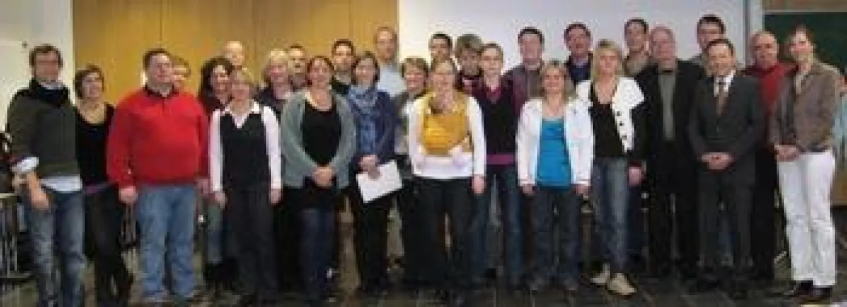 Absovlenten des Fernstudiums Sozialkompetenz