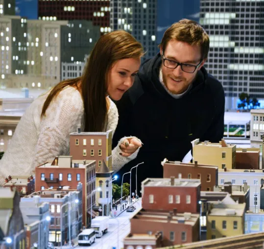 Miniaturwelt Little Canada eröffnet in Toronto Bild: Miniaturwelt Little Canada eröffnet in Toronto