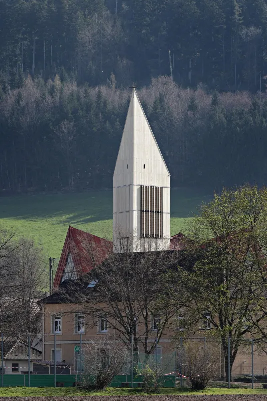 Der Kirchturm in Bleibach