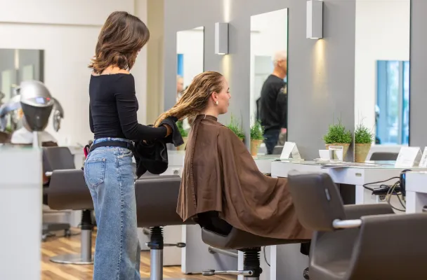 Bild: Kassensysteme für Friseure: Funktionen, gesetzliche Pflichten und Auswahlkriterien für Salons