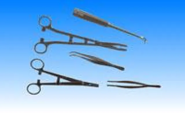 Bild: Einweg-Instrumente aus Kunststoff