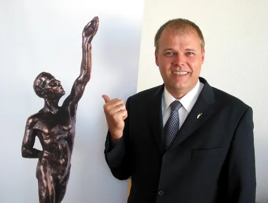 Bild: Erneute „Oskar“-Nominierung für Dr. Walser Dental