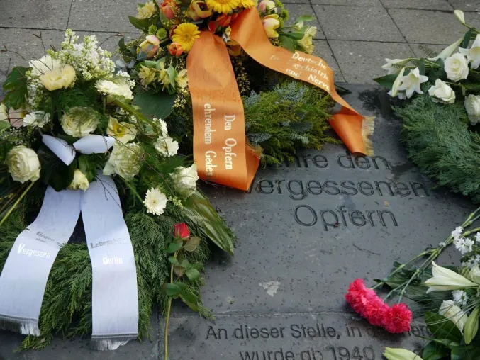 Zum Gedenktag am 27. Januar: Lebenshilfe erinnert an die „Euthanasie“-Morde in der NS-Zeit Bild: Zum Gedenktag am 27. Januar: Lebenshilfe erinnert an die „Euthanasie“-Morde in der NS-Zeit