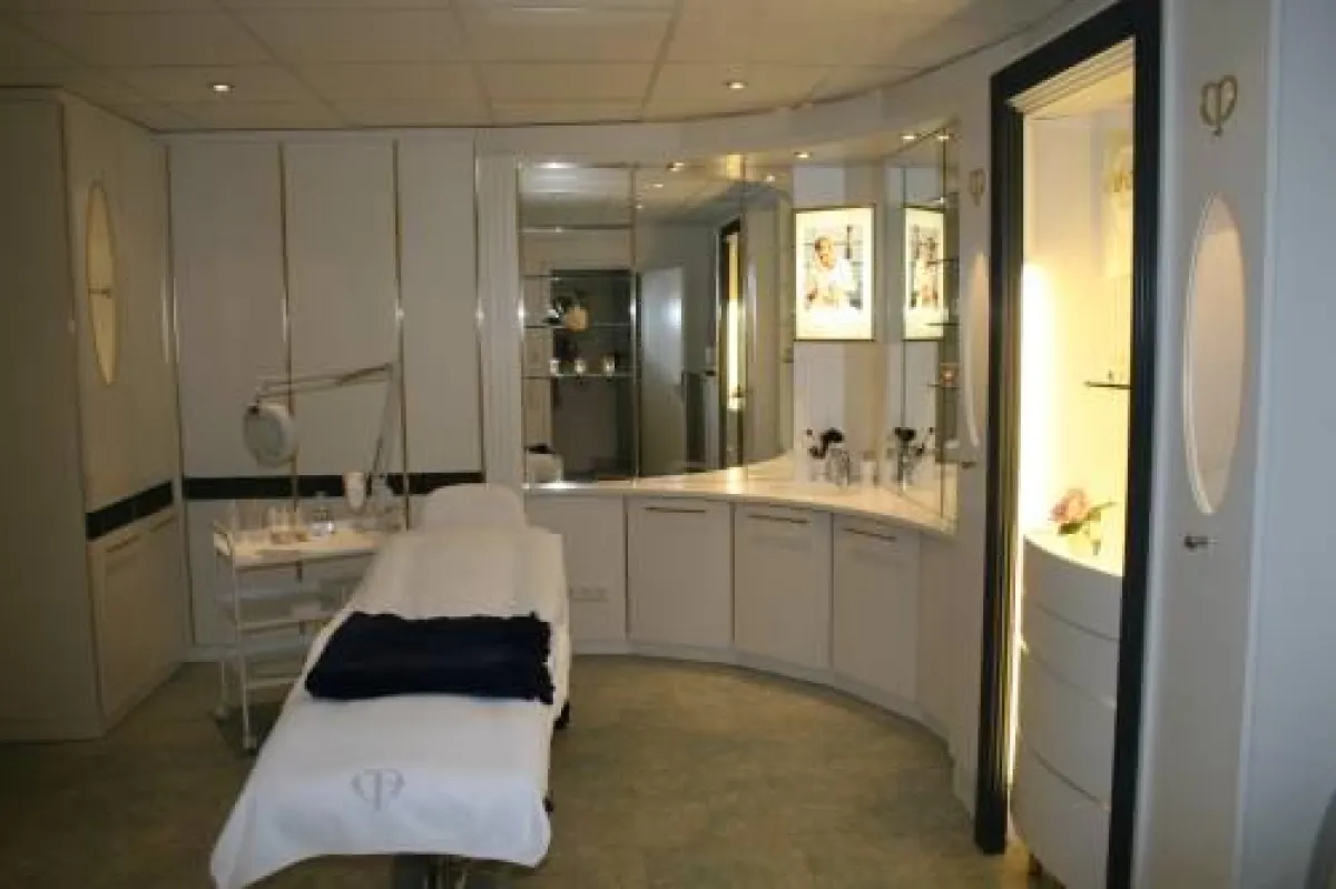 Amenta Cosmetic - das Fachgeschäft in der Erbprinzenstr. 34, im Zentrum von Karlsruhe.