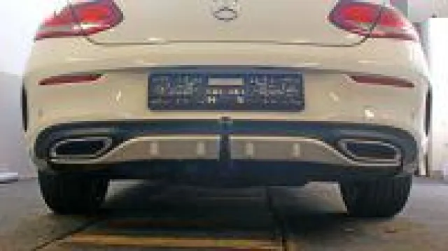 Abnehmbare Anhängevorrichtung für die Mercedes C-Klasse Coupe C205, spez. m. AMG Sport o. Styling Paket Bild: Abnehmbare Anhängevorrichtung für die Mercedes C-Klasse Coupe C205, spez. m. AMG Sport o. Styling Paket