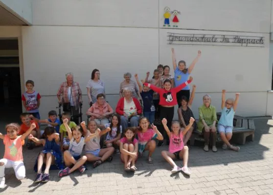 Bild: Warum man mit 80 plötzlich gern in die Schule geht