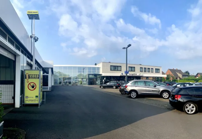 Autohäuser unter Kamera-Aufsicht Bild: Autohäuser unter Kamera-Aufsicht