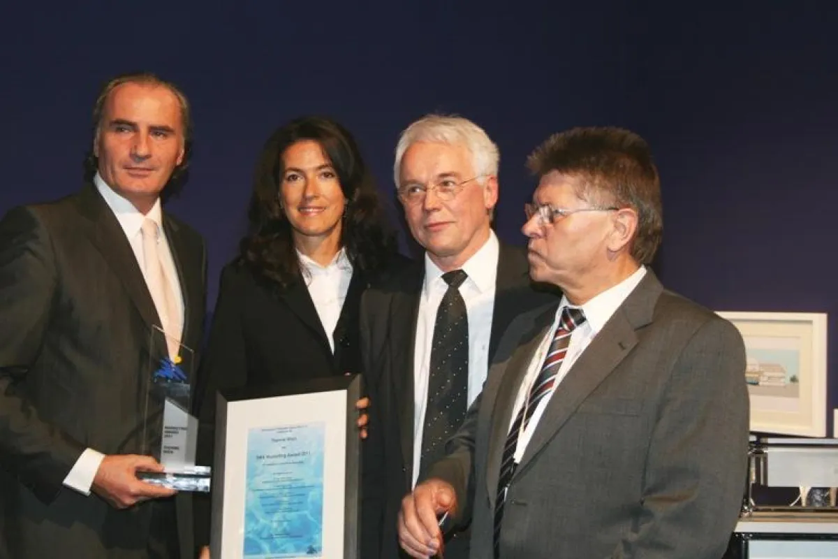 Bild: Verleihung des EWA Marketing Award 2011 an die Therme Wien.