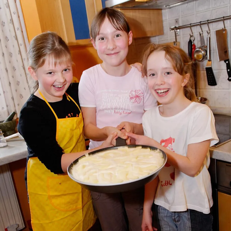 Die Pfanne ist gefüllt - wenn der Pfannkuchen nur schon gebacken wäre. Foto:seidel-fotodesign