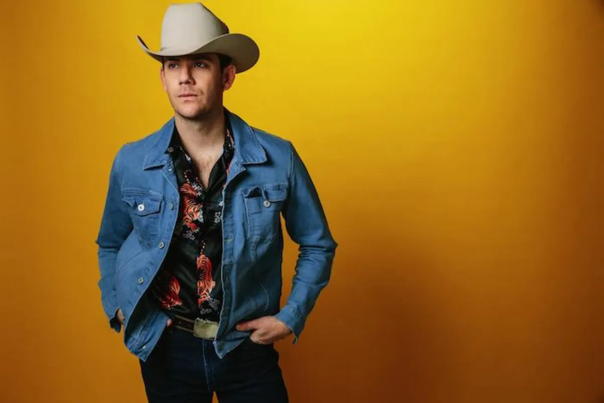 Sam Outlaw präsentiert auf dem Tønder Festival seinen eigens kreierten „SoCal Country“