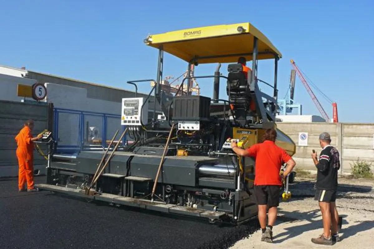 Weltpremiere auf der Samoter: BOMAG BF 800