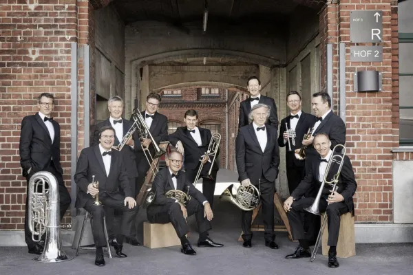 Bild: Benefizkonzert mit German Brass in Urbach erbrachte über 4.000 Euro