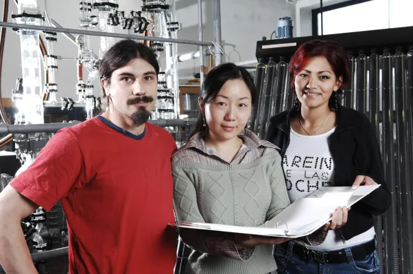 Bild: Info-Webinar zum berufsbegleitenden Masterstudium Prozesstechnik (M.Eng.)