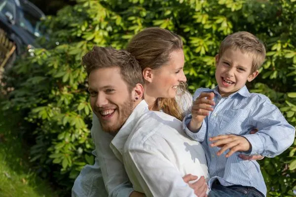 Fit für die Ferien: Hörtipps für die Urlaubszeit von den Partnerakustikern der Fördergemeinschaft Gutes Hören Bild: Fit für die Ferien: Hörtipps für die Urlaubszeit von den Partnerakustikern der Fördergemeinschaft Gutes Hören